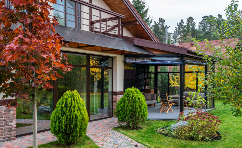 4 Reasons why Kelowna house painters recommend painting in the fall
